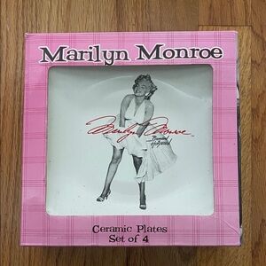 NIB Rare Collectible Marilyn Monroe -Bernard of Hollywood - 4 Ceramic Plates